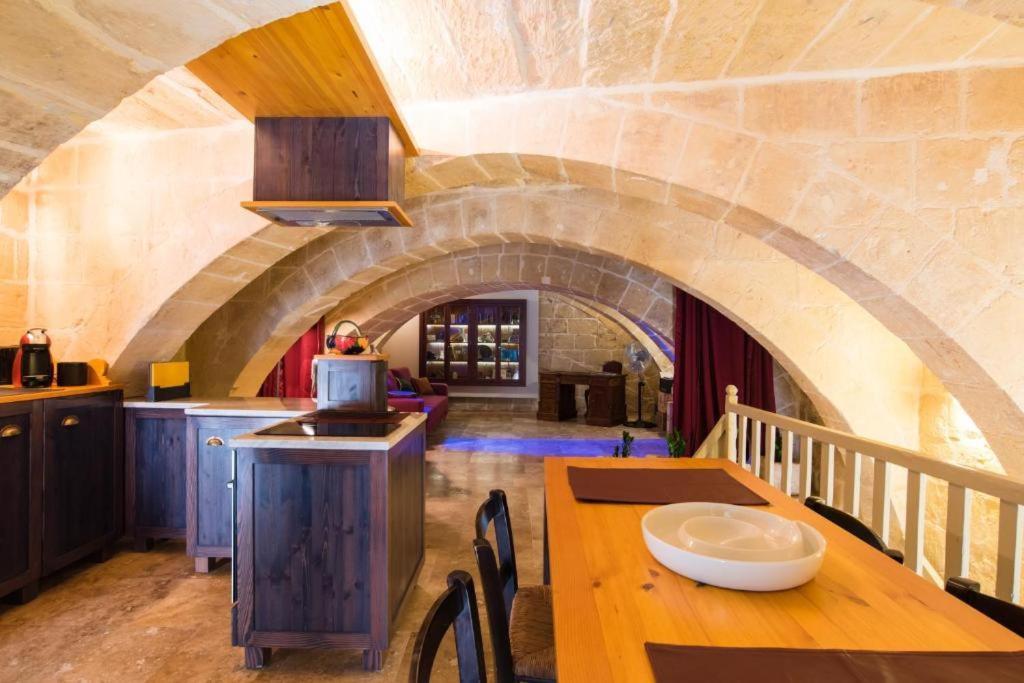 Heritage Apartment Valletta Luaran gambar