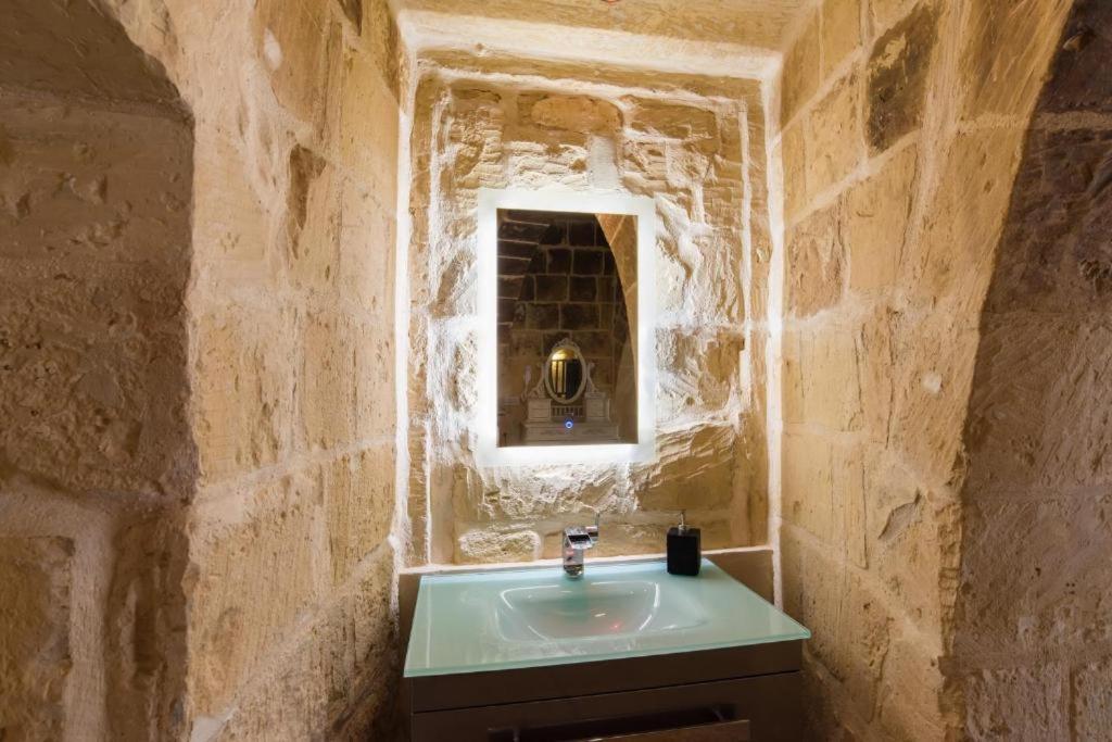 Heritage Apartment Valletta Luaran gambar